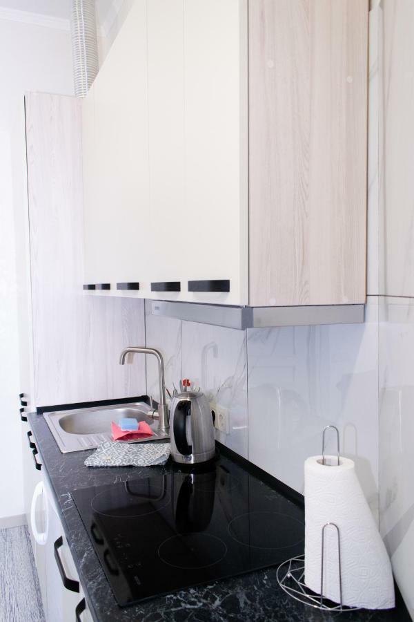 Apartment Barvy Lvova On Kostyushka St Exterior foto