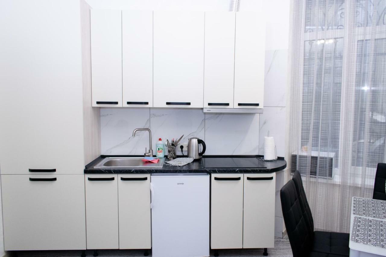Apartment Barvy Lvova On Kostyushka St Exterior foto