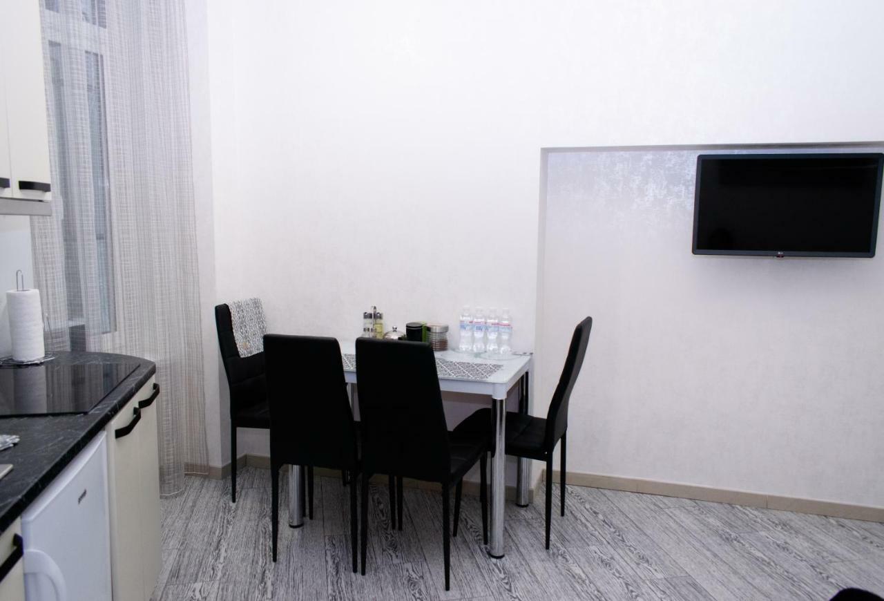 Apartment Barvy Lvova On Kostyushka St Exterior foto
