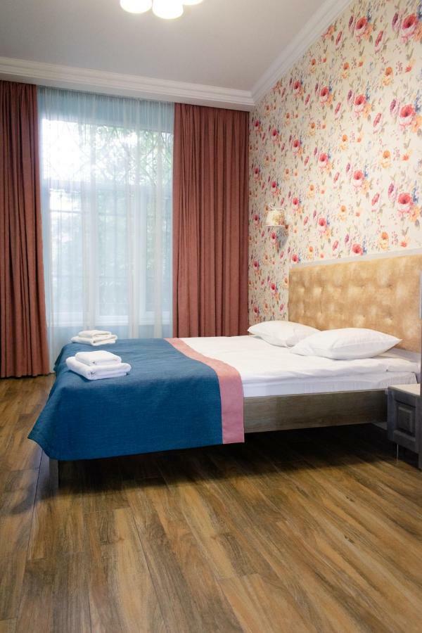 Apartment Barvy Lvova On Kostyushka St Exterior foto